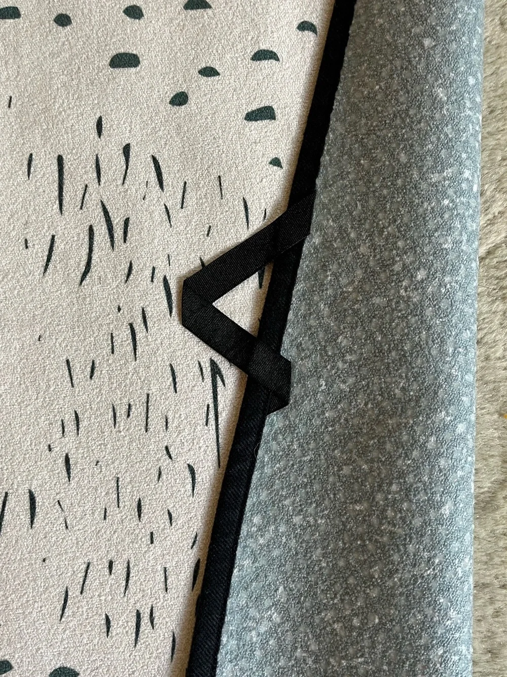 Geometry Bend Yoga Towel